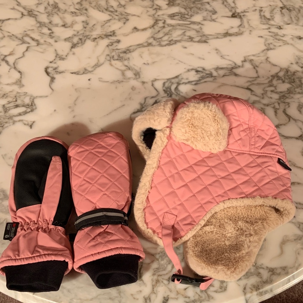 3 M Thinsulate Insulated Quilted One Size Trapper Hat and Small-Medium Mittens